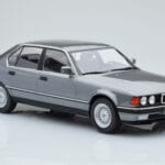 BMW 7. Sērija E32 740i Sudraba MCG 1:18