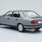 BMW 7. Sērija E32 740i Sudraba MCG 1:18