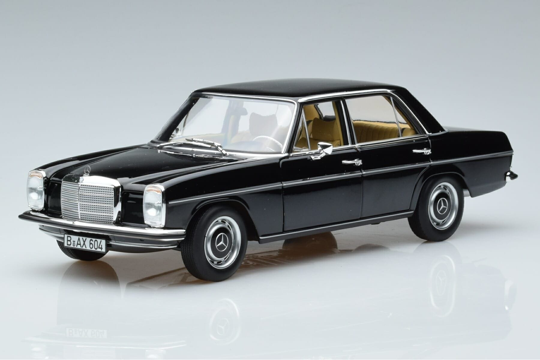 Mercedes 200 W115 Ierobežots Izdevums Norev 1:18