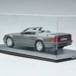 MCG Vitrīna MCG 1:18 1:18 Metāls