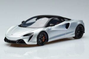 McLaren Artura Kupeja Sudrabs GT Spirit 1:18
