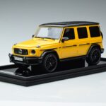 Mercedes Mercedes AMG G63 W463 Dzeltens MotorHelix 1:18 1:18 Sveķi