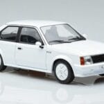 Opel Opel Kadett D GTE Hečbeks Balts MCG 1:18 1:18 Metāls