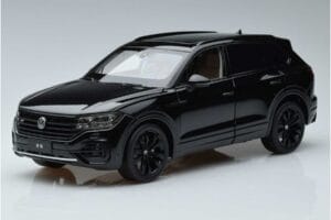 Volkswagen Touareg CR Melns FAW 1:18