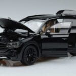 Volkswagen Volkswagen Touareg CR Melns FAW 1:18 1:18 Metāls