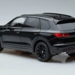 Volkswagen Volkswagen Touareg CR Melns FAW 1:18 1:18 Metāls