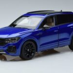 Volkswagen Volkswagen Touareg CR Zils FAW 1:18 1:18 Metāls