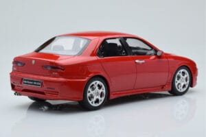 Alfa Romeo 156 GTA Sarkans Otto 1:18 OT1017 Sveķi — attēls 2 no 6