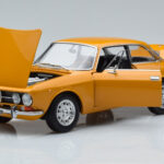 Alfa Romeo 1750 GTV Dzeltens Norev 1:18 - image 2 of 7