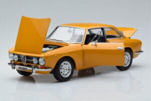 Alfa Romeo 1750 GTV Dzeltens Norev 1:18 187910 Metāls — attēls 2 no 7