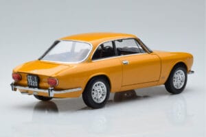 Alfa Romeo 1750 GTV Dzeltens Norev 1:18 187910 Metāls — attēls 3 no 7