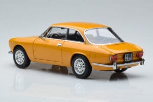 Alfa Romeo 1750 GTV Dzeltens Norev 1:18 187910 Metāls — attēls 6 no 7
