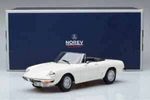 Alfa Romeo 2000 Spider Balts Norev 1:18 187882 Metāls — attēls 7 no 7