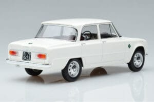 Alfa Romeo Giulia Ti Super Norev 1:18 187970 Metāls — attēls 2 no 6