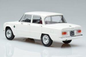 Alfa Romeo Giulia Ti Super Norev 1:18 187970 Metāls — attēls 5 no 6