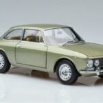Alfa Romeo GTV 2000 Zaļš Ierobežots Izlaidums Norev 1:18 187913 Metāls - image 5 of 7