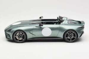 Aston Martin V12 Speedster Zaļš Metallic GT Spirit 1:18 GT906 Sveķi — attēls 3 no 6