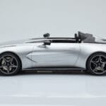 Aston Martin V12 Speedster Sudrabs GT Spirit 1:18 - image 3 of 6