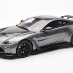Aston Martin V12 Vantage Magnetic Sudrabs GT Spirit 1:18