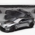 Aston Martin V12 Vantage Magnetic Sudrabs GT Spirit 1:18 - image 6 of 6