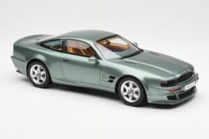 Aston Martin V8 Vantage Zaļš GT Spirit 1:18 GT345 Sveķi — attēls 4 no 6