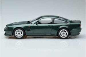Aston Martin V8 Vantage Le Mans GT Spirit 1:18 GT401 Sveķi — attēls 3 no 6