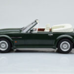 Aston Martin V8 Vantage Volante Zaļš GT Spirit 1:18 - image 3 of 6