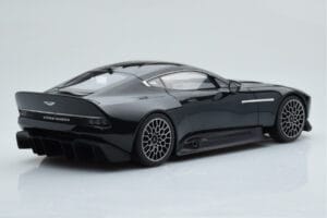 Aston Martin Victor Melns GT Spirit 1:18 GT428 Sveķi — attēls 2 no 6