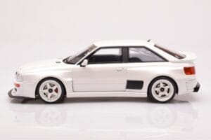 Audi 80 B4 Coupe RS2 Prior Design Balts Otto 1:18 OT913 Sveķi — attēls 3 no 6