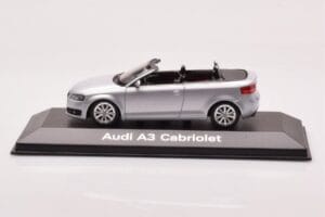 Audi A3 8P Kabriolets Sudrabs Minichamps 1:43