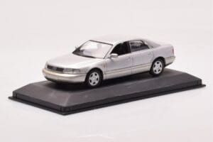 Audi A8 D2 Sudrabs Zaļa Svītra Minichamps 1:43 AUDI-264455 Metāls — attēls 2 no 4
