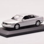 Audi A8 D2 Sudrabs Minichamps 1:43 - image 2 of 4