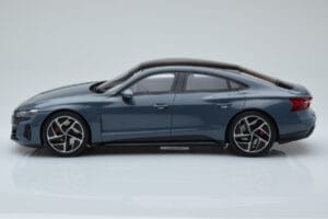 Audi E-Tron GT Pelēks GT Spirit 1:18 GT393 Sveķi — attēls 3 no 6