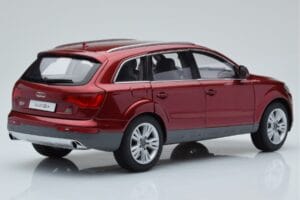 Audi Q7 4L Granātsarkans Kyosho 1:18 09222R Metāls — attēls 3 no 8