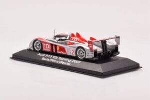Audi R10 TDI LMP1 #2 F. Biela / E. Pirro / M. Werner 12 Hours of Sebring 2007 Minichamps 1:43 5020700233 Metāls — attēls 3 no 4