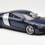 Audi R8 4.2 FSI V8 Zils Kyosho 1:18 - image 6 of 8