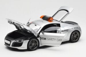 Audi R8 5.2 DTM Safety Car 2010 Kyosho 1:18 09216DTM Metāls — attēls 2 no 8