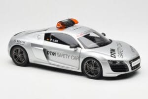 Audi R8 5.2 DTM Safety Car 2010 Kyosho 1:18 09216DTM Metāls — attēls 6 no 8