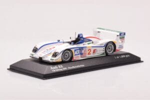 Audi R8 #2 E. Pirro / F. Biela / A. McNish 12 Hours of Sebring 2nd Place 2005 Minichamps 1:43 400051302 Metāls — attēls 2 no 4