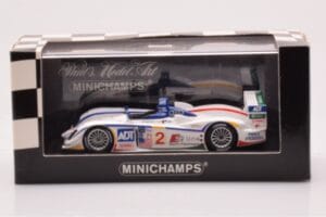 Audi R8 #2 E. Pirro / F. Biela / A. McNish 12 Hours of Sebring 2nd Place 2005 Minichamps 1:43 400051302 Metāls — attēls 4 no 4