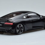 Audi R8 Performance Melns Kengfai 1:18 - image 3 of 10