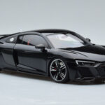 Audi R8 Performance Melns Kengfai 1:18 - image 6 of 10