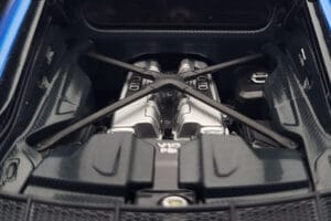 Audi R8 Performance Zils Kengfai 1:18 VAKF-0355 Metāls — attēls 9 no 10