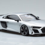 Audi R8 Performance Sudrabs Kengfai 1:18 - image 6 of 10