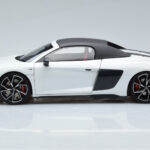 Audi R8 Spyder Performance Balts Kengfai 1:18 - image 4 of 11