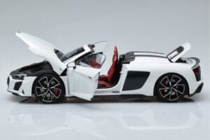 Audi R8 Spyder Performance Balts Kengfai 1:18 VAKF-0351 Metāls — attēls 5 no 11