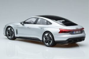 Audi RS e-tron GT Sudrabs Norev 1:18 188381 Metāls — attēls 5 no 6