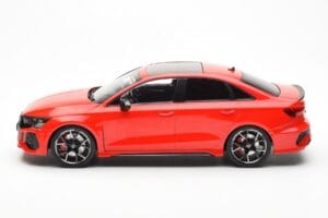Audi RS3 8Y Sedan Sarkans MCG 1:18 MCG18451 Metāls — attēls 3 no 6
