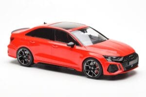 Audi RS3 8Y Sedan Sarkans MCG 1:18 MCG18451 Metāls — attēls 4 no 6