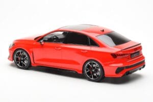 Audi RS3 8Y Sedan Sarkans MCG 1:18 MCG18451 Metāls — attēls 5 no 6
